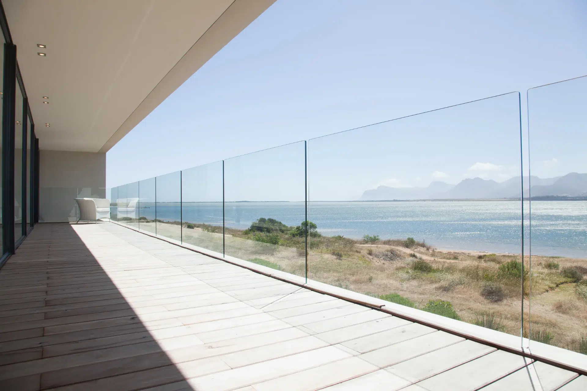 VLX 120 Glass Railing System in San Francisco, CA | Meridian Windows and Doors San Francisco - detail 1